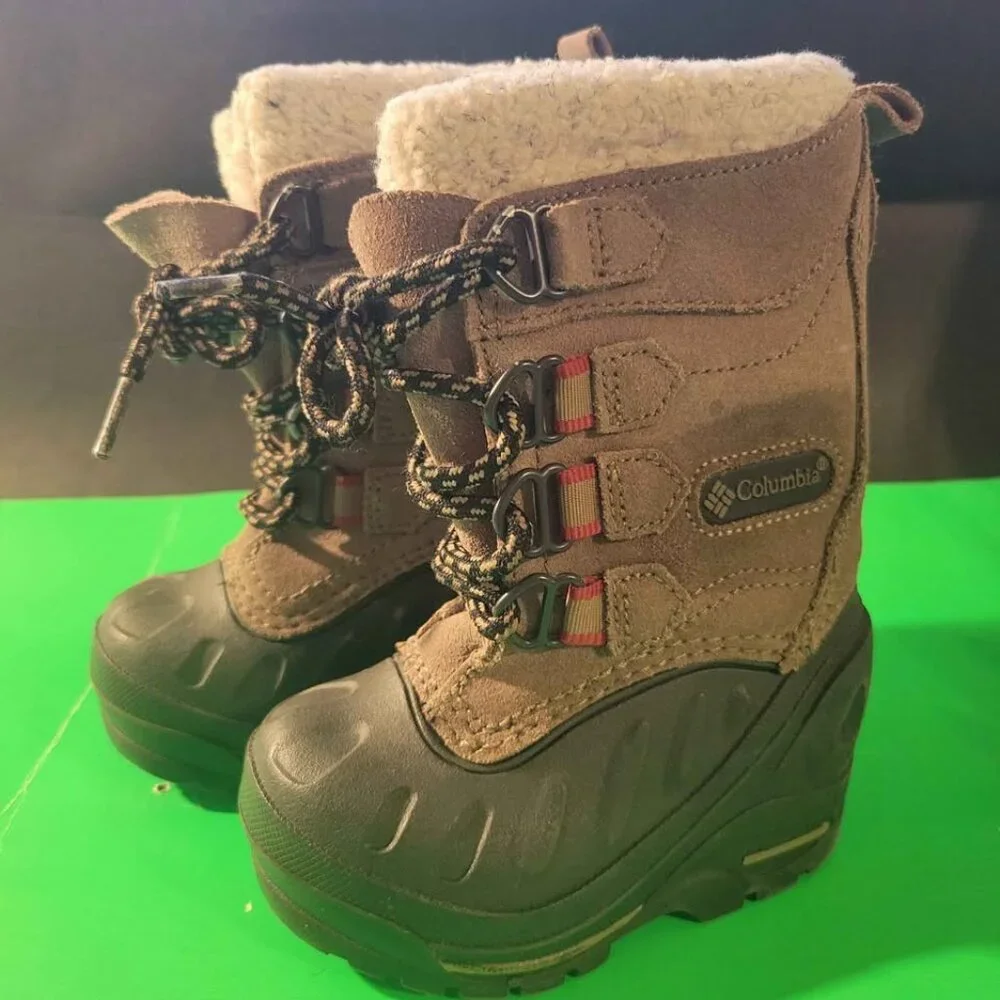 Columbia North Polar Too Jr Waterproof Winter Boots. Youth Size 6